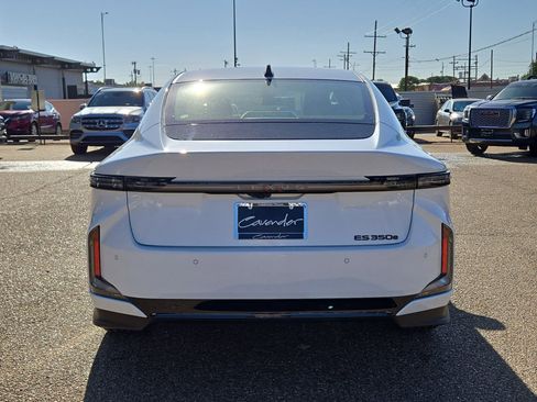 New 2026 Lexus ES 350e FWD image 12