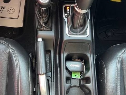 Certified 2018 Jeep Wrangler Unlimited Sahara AWD/4WD image 15