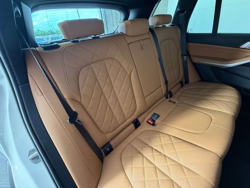 Used 2024 BMW X5 xDrive50e w/ Parking Assistance Package image 32