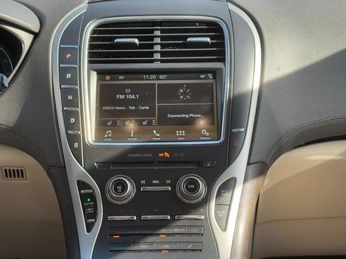 Used 2017 Lincoln MKX Select w/ Lincoln MKX Climate Package image 13