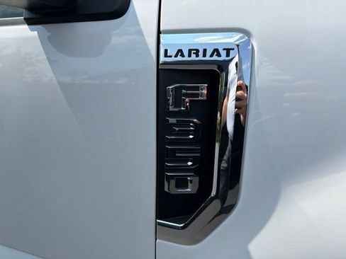 Used 2021 Ford F350 Lariat w/ Chrome Package AWD/4WD image 8
