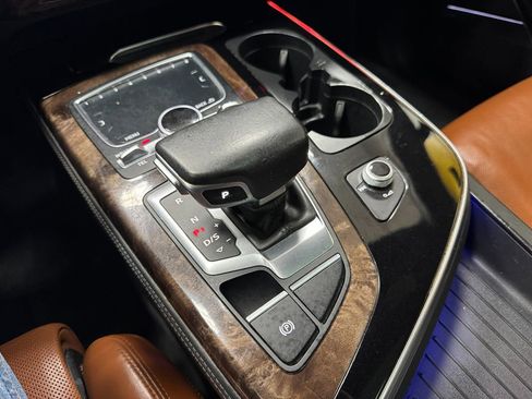 Used 2019 Audi Q7 3.0T Prestige image 36