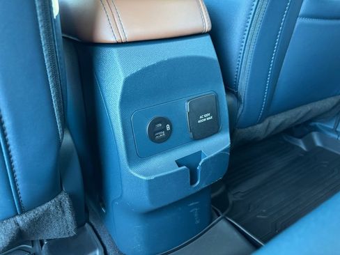 Used 2024 Ford Maverick Lariat image 35