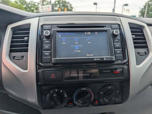 Used 2015 Toyota Tacoma PreRunner w/ SR5 Package RWD image 16