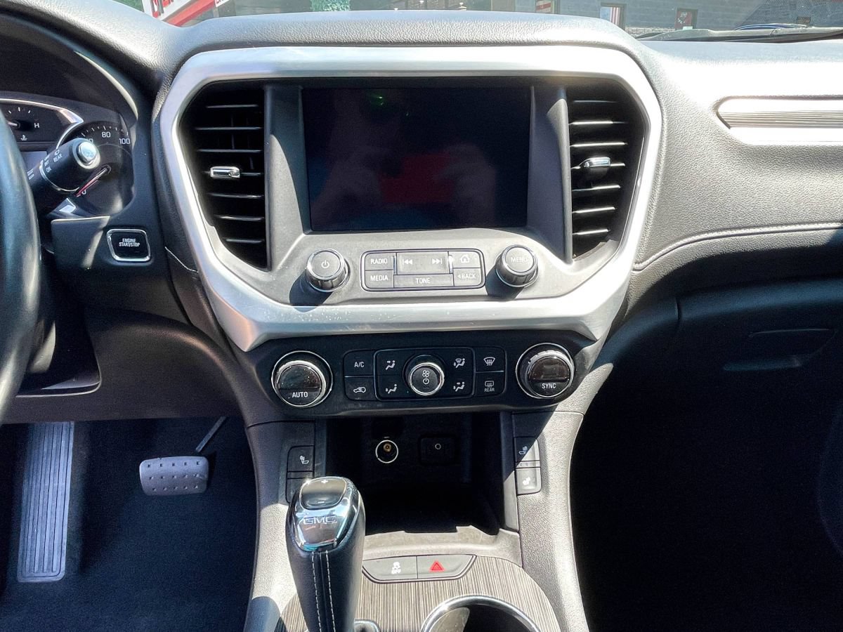 Used 2019 GMC Acadia SLT w/ LPO, Floor Liner Package FWD image 12