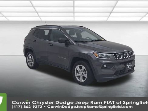 Certified 2024 Jeep Compass Latitude image 3