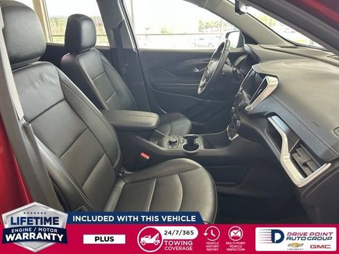 Used 2024 GMC Terrain SLT w/ Tech Package image 29