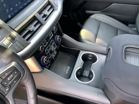 Used 2023 Chevrolet Tahoe Z71 w/ Luxury Package image 16