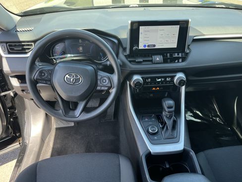 Used 2024 Toyota RAV4 LE AWD/4WD image 11