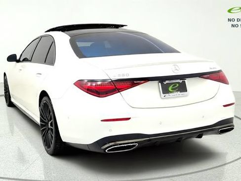 Used 2023 Mercedes-Benz S 580 4MATIC Sedan w/ AMG Line image 7