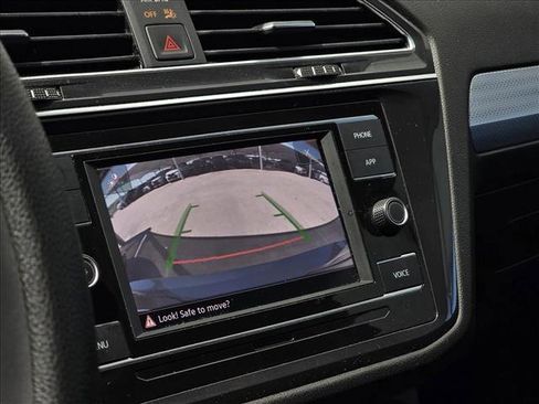 Used 2023 Volkswagen Tiguan S image 18