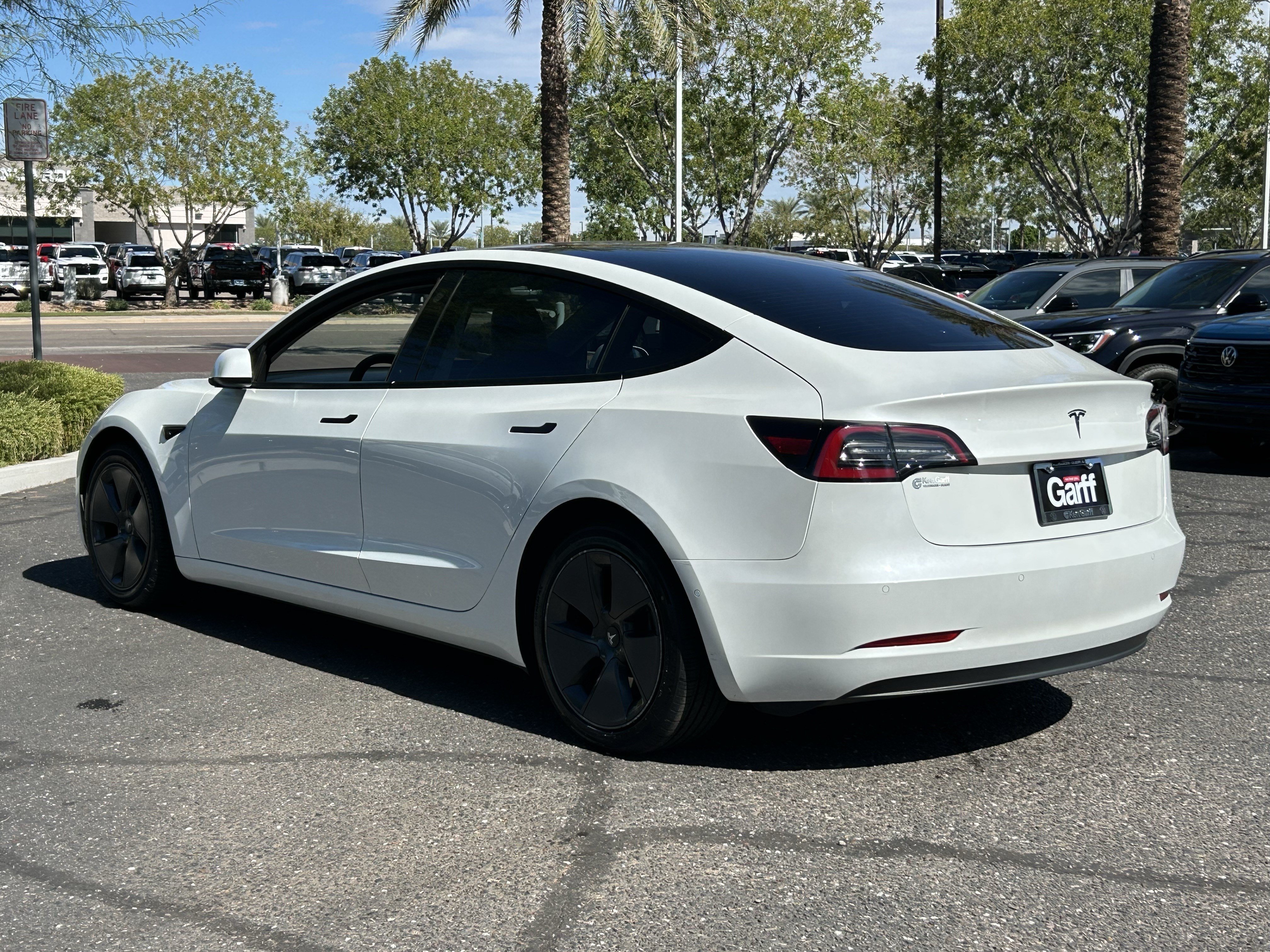 Used 2022 Tesla Model 3 Standard Range RWD image 2
