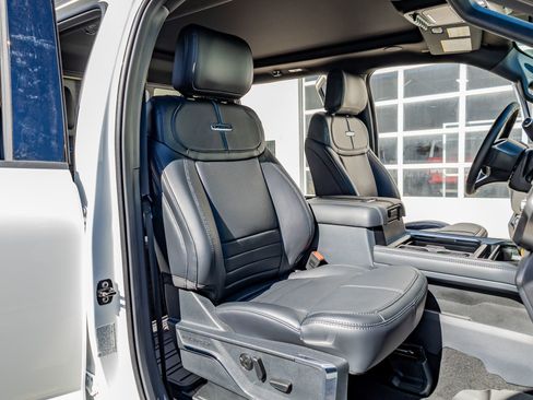 Used 2026 Ford F450 Platinum w/ FX4 Off-Road Package image 31