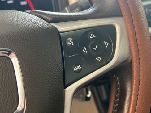 Used 2015 GMC Canyon SLT w/ Driver Alert Package image 4