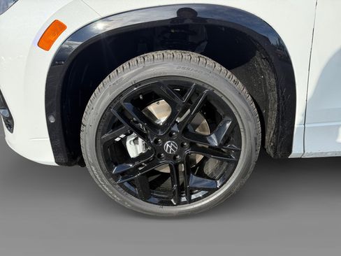 New 2026 Volkswagen Tiguan SE R-Line image 9