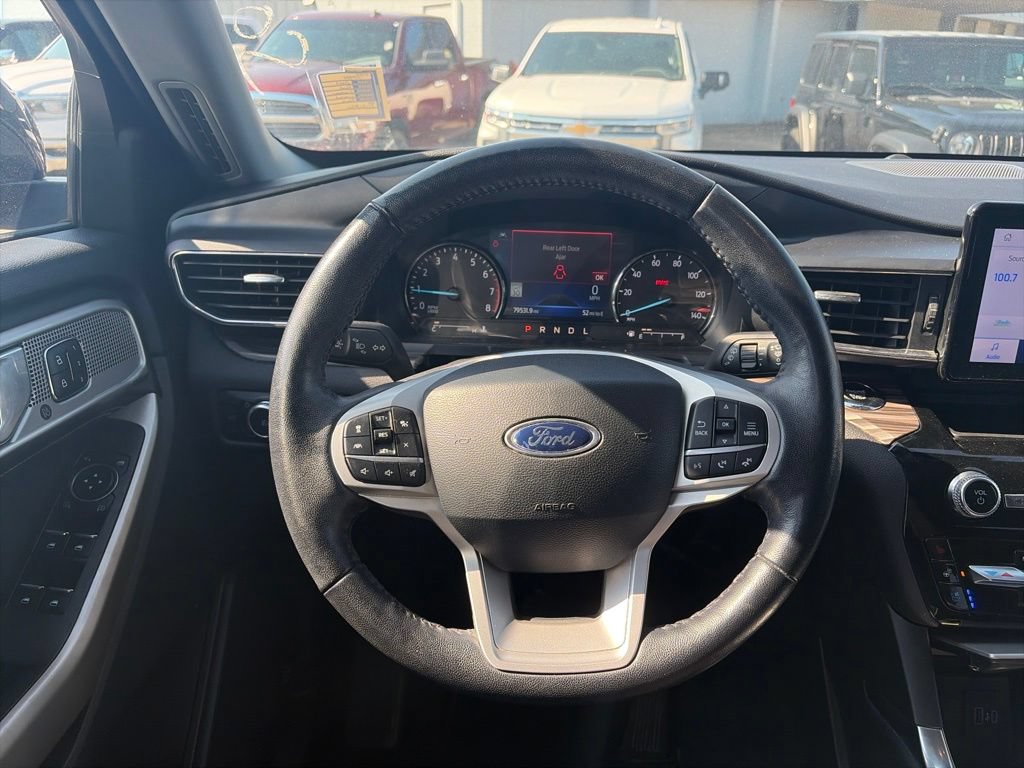 Used 2023 Ford Explorer Limited w/ Equipment Group 301A AWD/4WD image 15