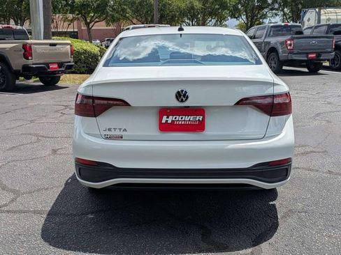 Used 2024 Volkswagen Jetta S FWD image 5
