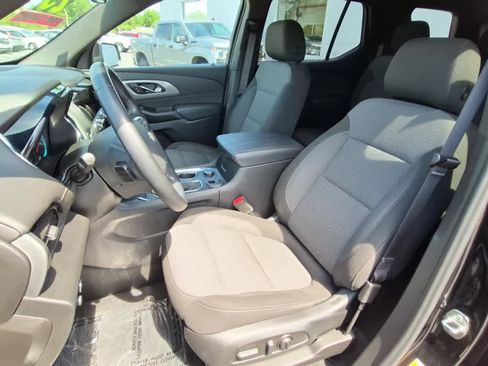 Used 2023 Chevrolet Traverse LT FWD image 12