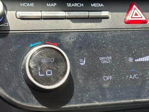 Used 2025 Hyundai Sonata SEL FWD image 23