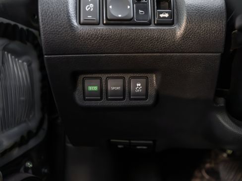 Used 2018 Nissan Sentra SV w/ Premium Package (P01) FWD image 56