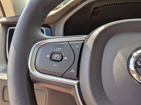 Certified 2023 Volvo XC60 B5 Core w/ Climate Package AWD/4WD image 15