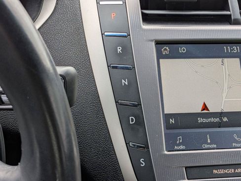 Used 2020 Lincoln MKZ Reserve FWD image 13