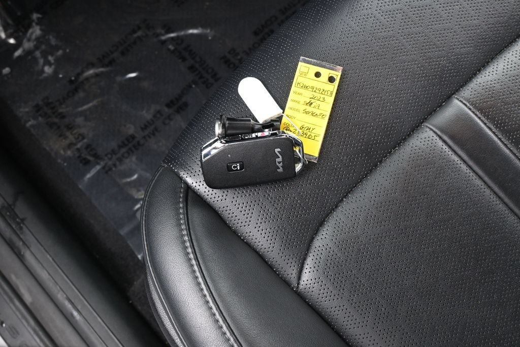 Used 2023 Kia Sorento EX FWD image 19