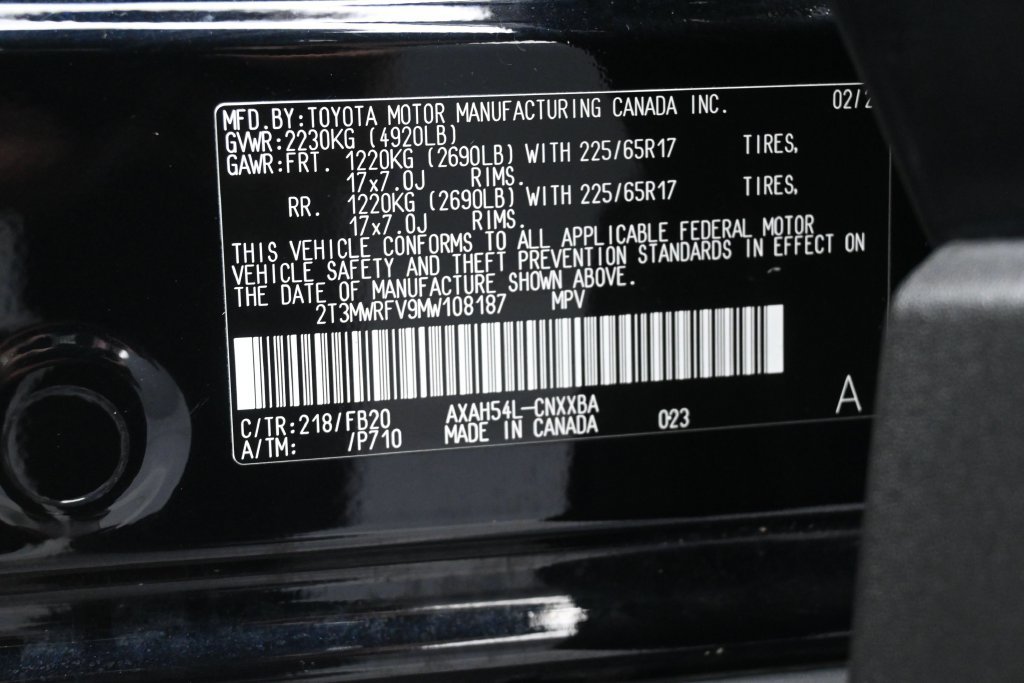 Used 2021 Toyota RAV4 LE AWD/4WD image 15