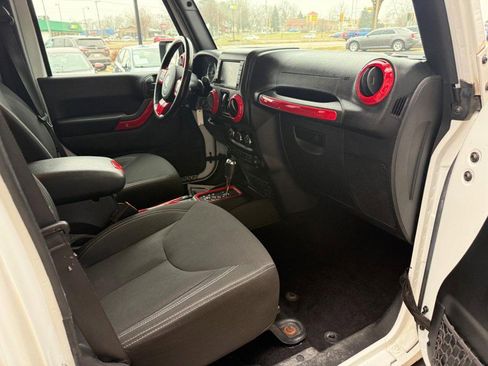 Used 2015 Jeep Wrangler Unlimited Sahara w/ Dual Top Group image 16