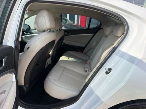 Used 2021 Genesis G70 2.0T RWD image 16