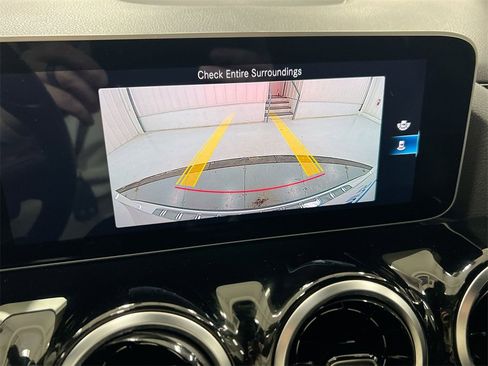 Used 2021 Mercedes-Benz GLA 250 4MATIC image 16