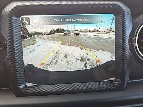 Certified 2023 Jeep Gladiator Overland image 32