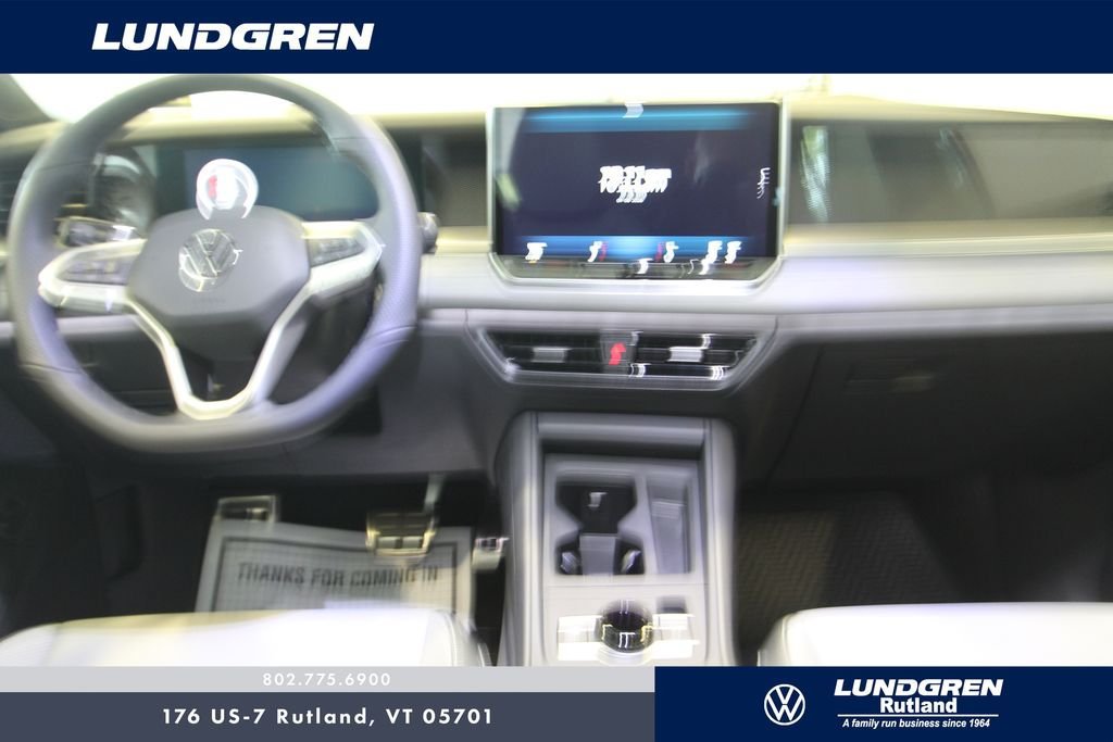 New 2026 Volkswagen Tiguan SE R-Line AWD/4WD image 3