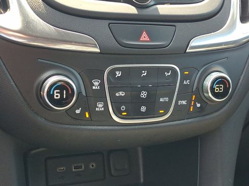 Used 2020 Chevrolet Equinox LT AWD/4WD image 17