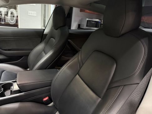 Used 2018 Tesla Model 3 Long Range image 8