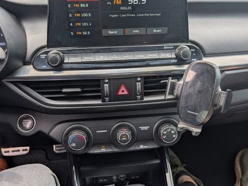 Used 2020 Kia Forte GT-Line FWD image 3