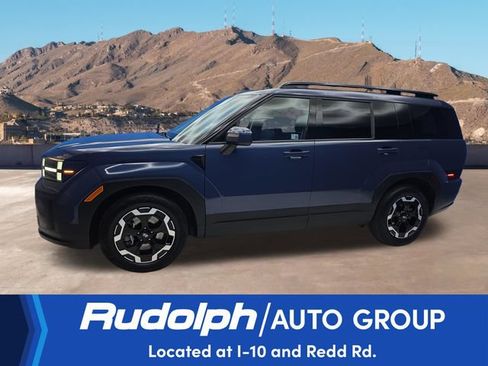 Used 2025 Hyundai Santa Fe SEL FWD image 2
