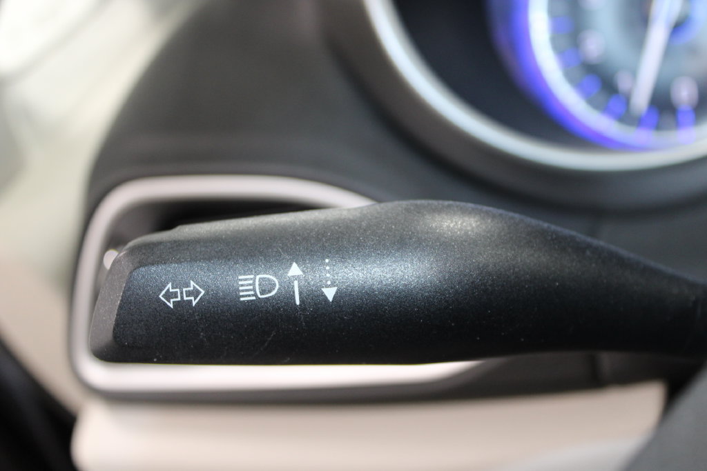 Used 2024 Chrysler Pacifica Touring-L FWD image 33