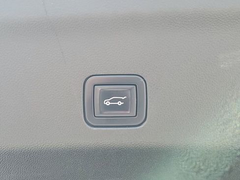 Used 2022 Cadillac Escalade Sport Platinum AWD/4WD image 33