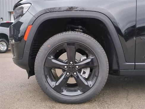 New 2025 Jeep Grand Cherokee L Limited image 14