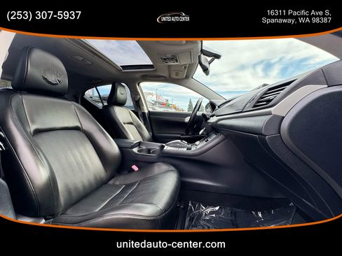 Used 2011 Lexus CT 200h image 8