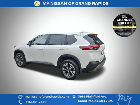 Used 2023 Nissan Rogue SV AWD/4WD image 6