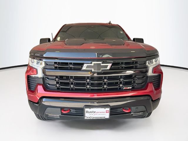 Used 2025 Chevrolet Silverado 1500 LT Trail Boss w/ Convenience Package II AWD/4WD image 2