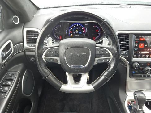 Used 2016 Jeep Grand Cherokee SRT image 2