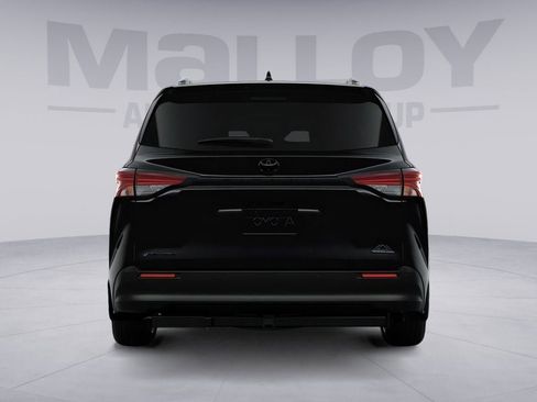 New 2026 Toyota Sienna XLE Woodland Edition AWD/4WD image 8