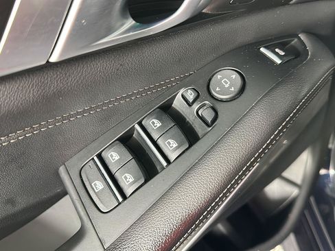 Used 2022 BMW X5 xDrive40i w/ M Sport Package AWD/4WD image 8
