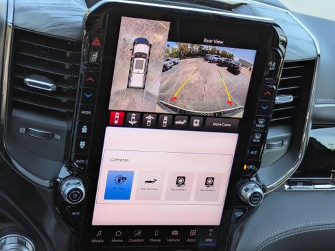 Used 2025 RAM 1500 Limited image 32