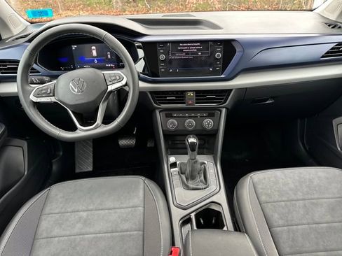 Used 2022 Volkswagen Taos SE image 13