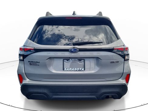 Used 2025 Subaru Forester Premium AWD/4WD image 5