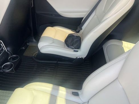 Used 2018 Tesla Model X AWD/4WD image 2